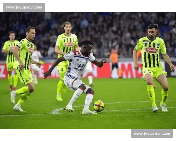 里昂对阵亚珉强强对话谁能掌控法甲赛场走势关键一战前瞻解析看点